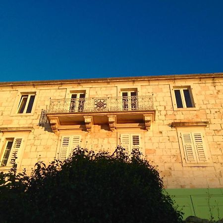 Palazzo Di Toma Milna (Brac) Exterior foto
