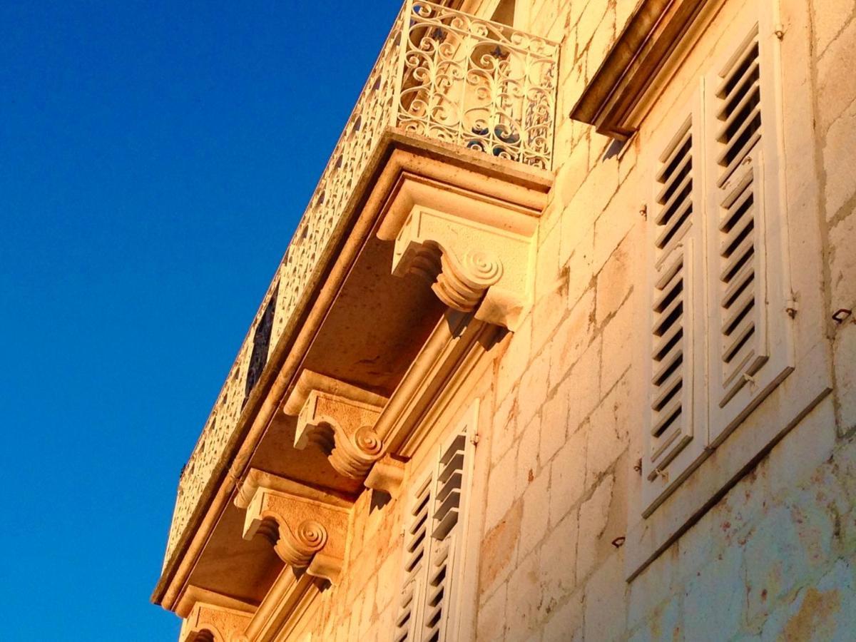 Palazzo Di Toma Milna (Brac) Exterior foto
